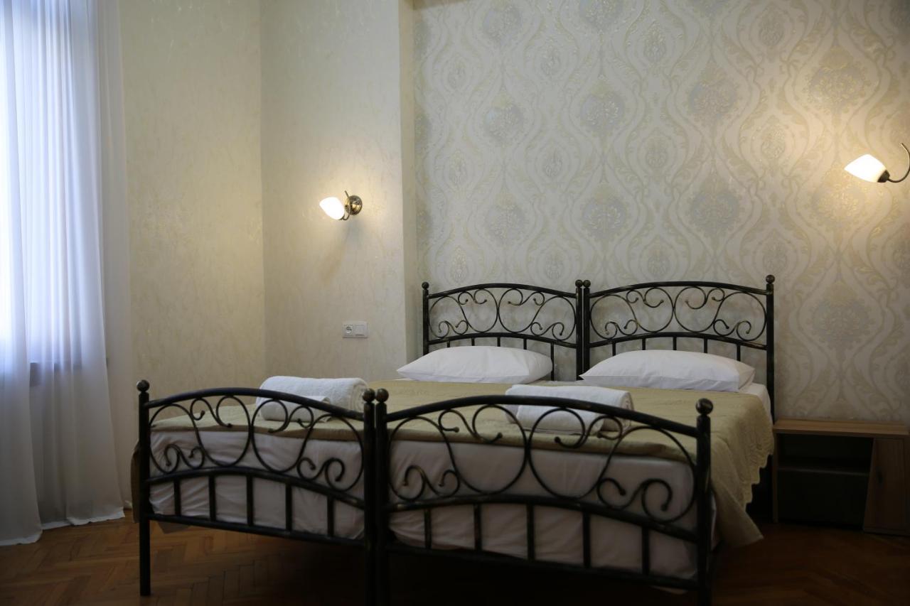 Lalis Apartment Tbilisi Buitenkant foto