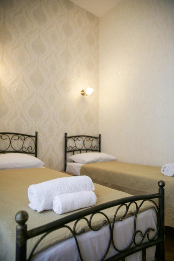 Lalis Apartment Tbilisi Buitenkant foto