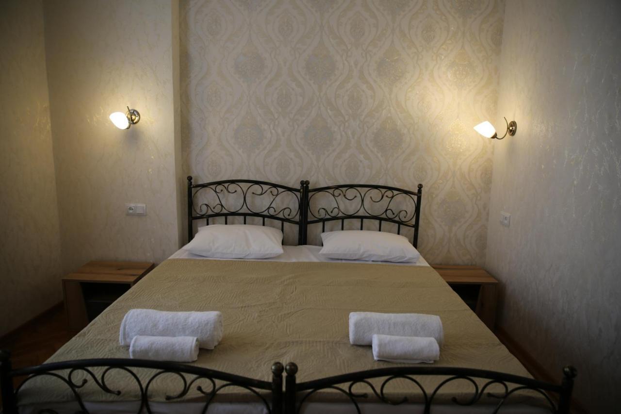 Lalis Apartment Tbilisi Buitenkant foto
